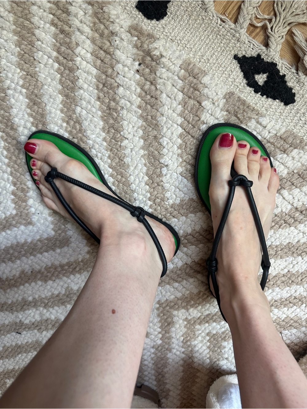 havaianas black and green wraparound flip flops sz 8 - Picture 4 of 6